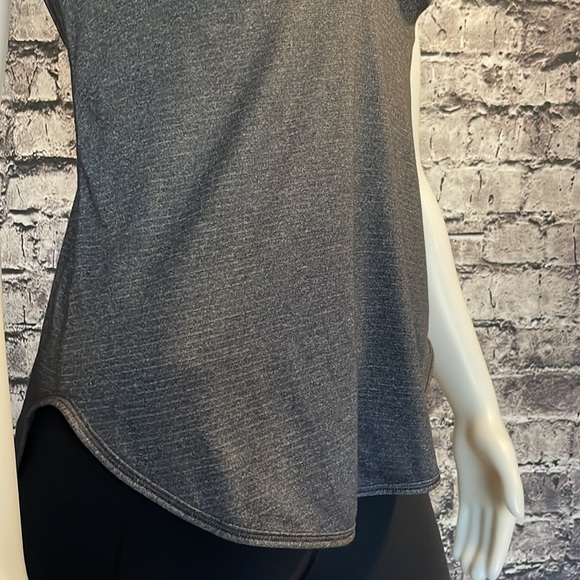 Lululemon Roll Out Tank Size 6 - Picture 5 of 10